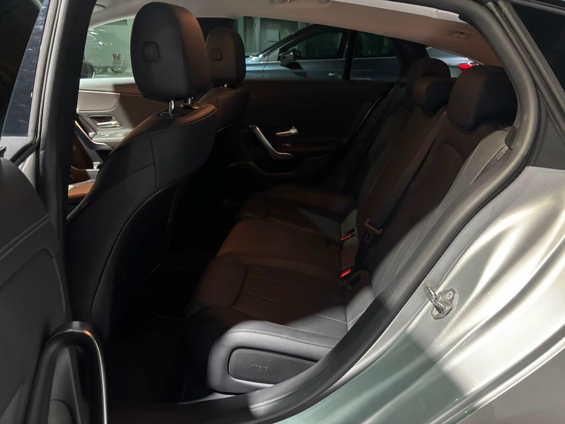 Mercedes-Benz CLA 200 Shooting Brake 200 d Business auto - Miniatura 17