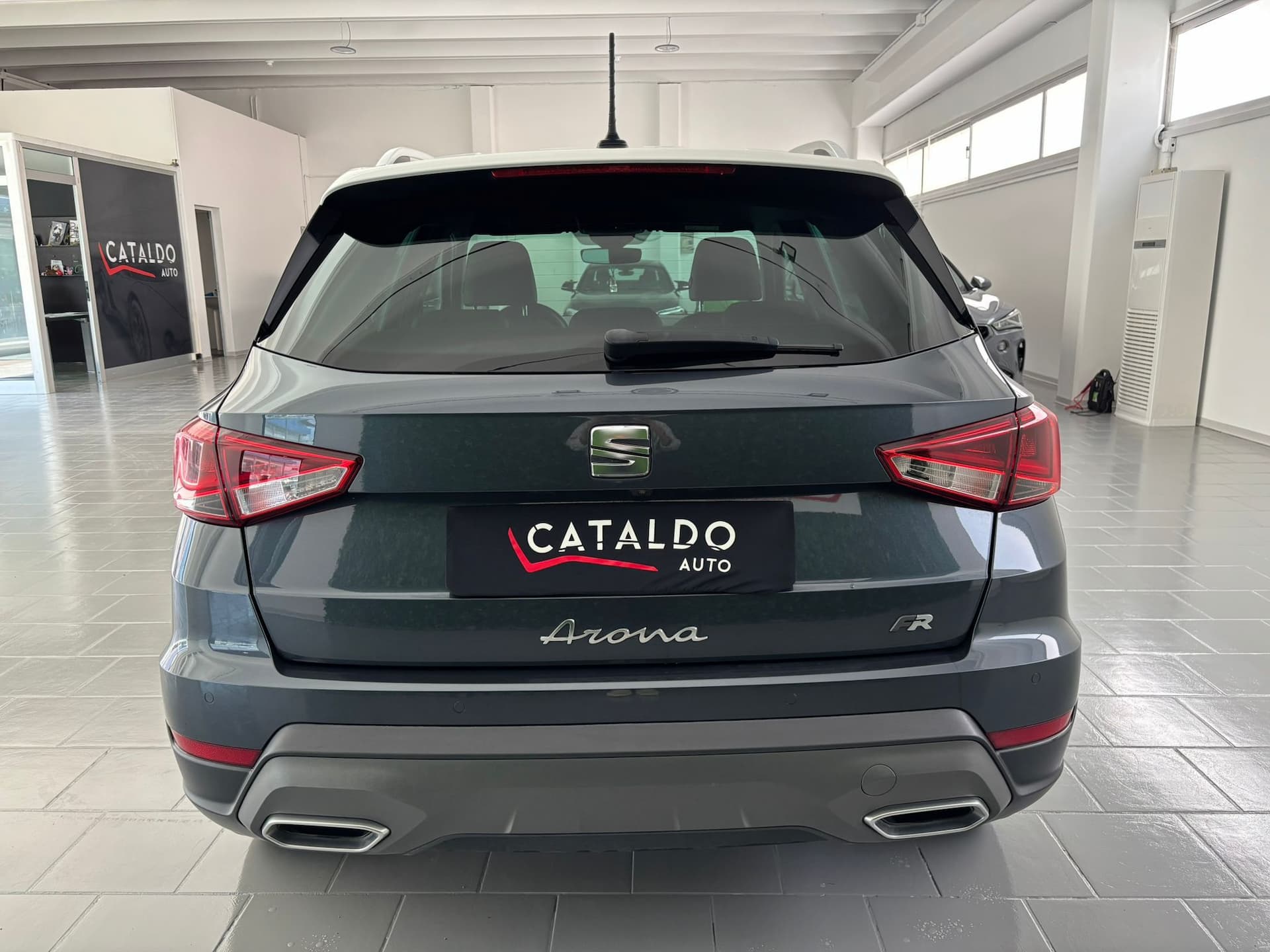 SEAT Arona 2022 1.0 ecotsi FR 110cv - Miniatura 4