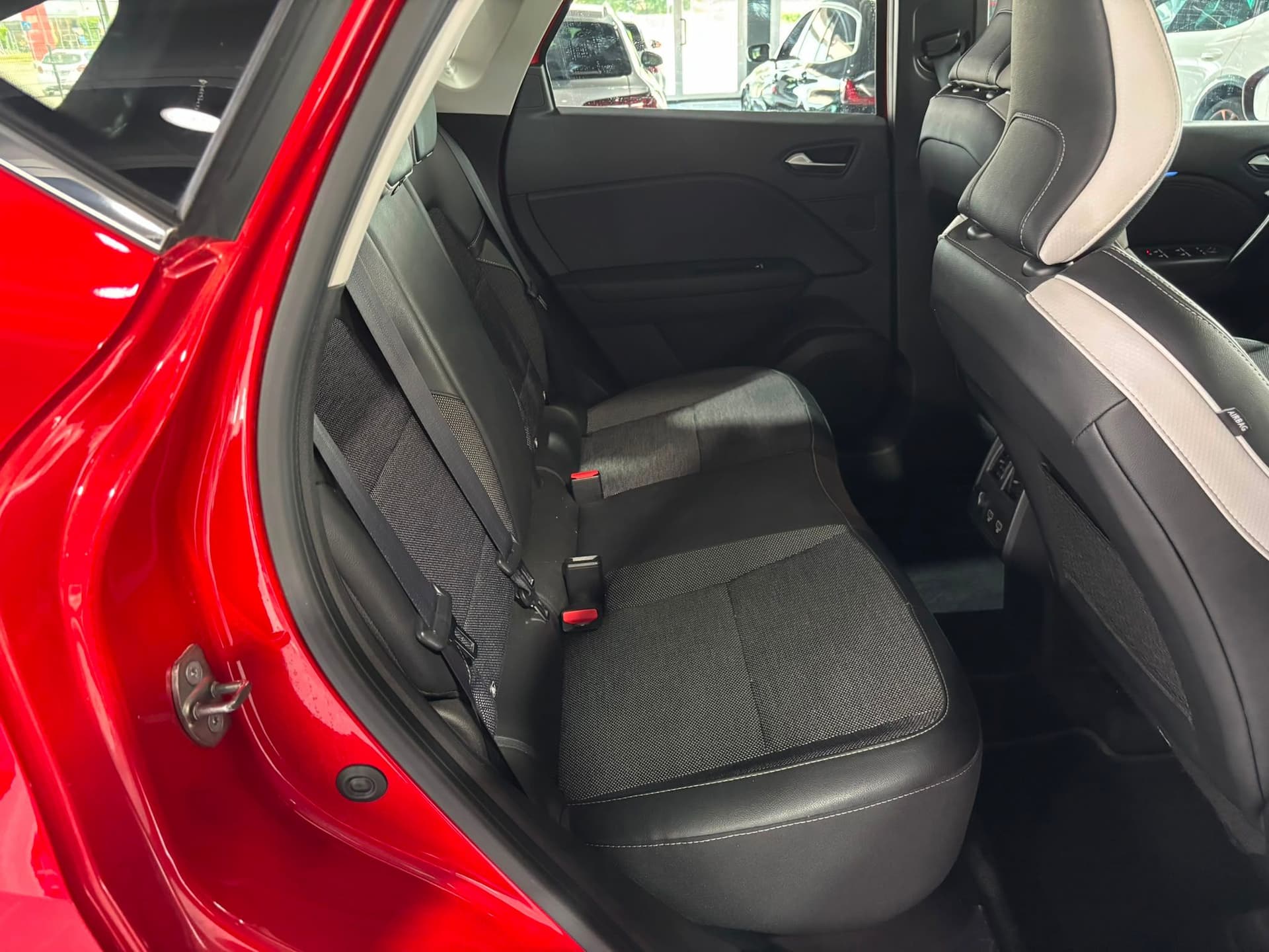 Renault Captur II 2019 1.0 tce Techno 90cv - Miniatura 18