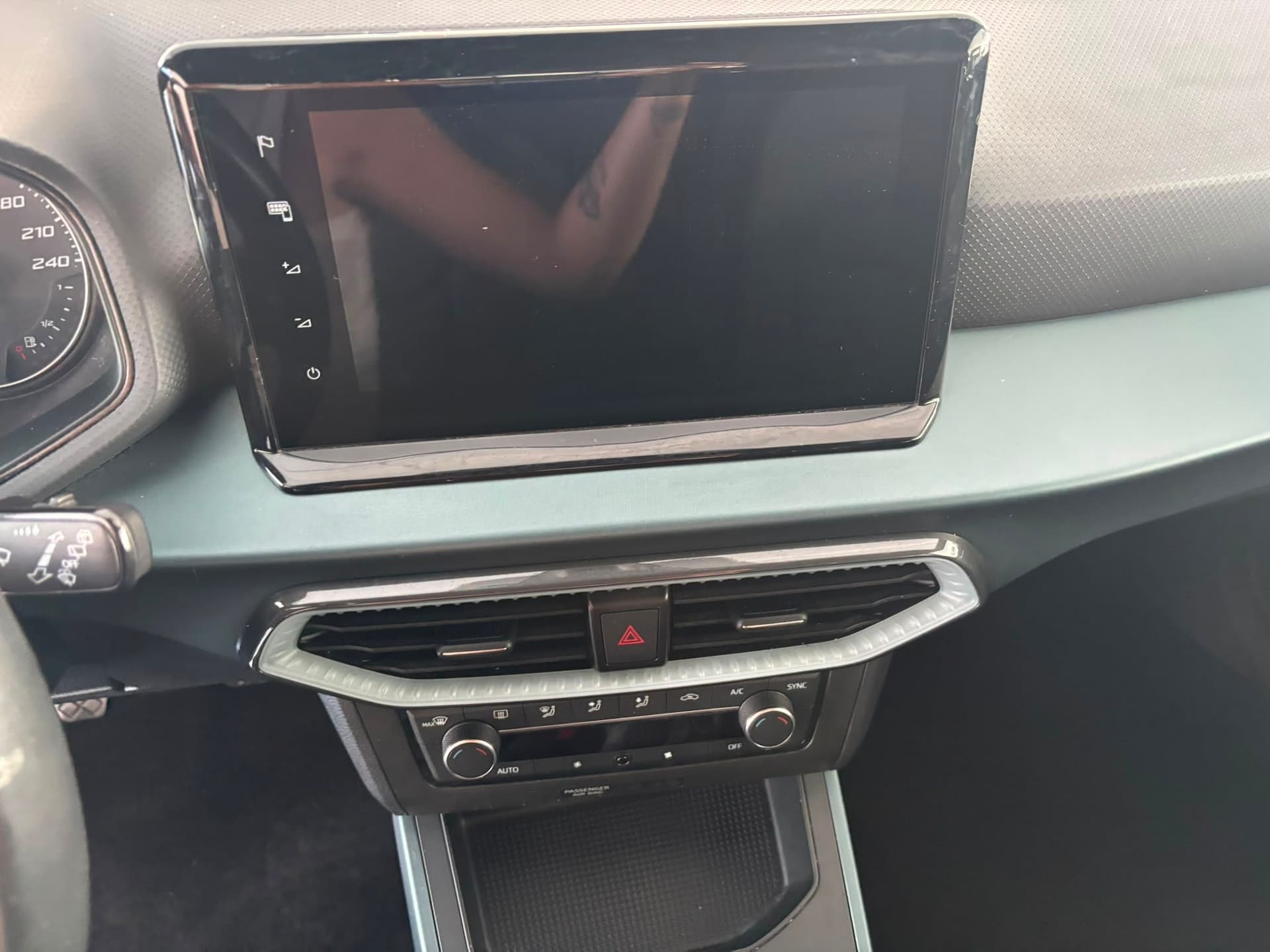 SEAT Arona 2022 1.0 ecotsi Xperience 110cv - Miniatura 14