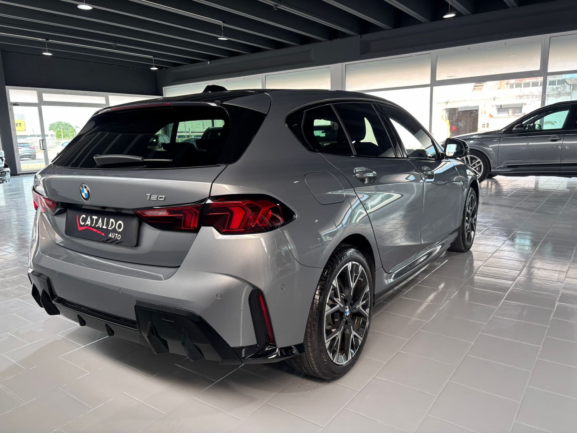 BMW 120 Serie 1 F70 48V MSport auto - Miniatura 5