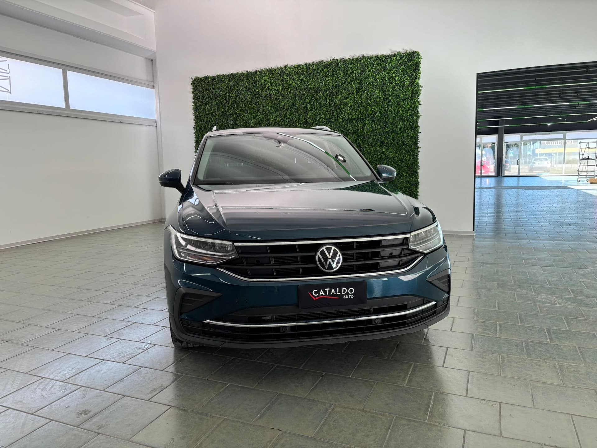 Volkswagen Tiguan II 2021 2.0 tdi Life 122cv - Image 7