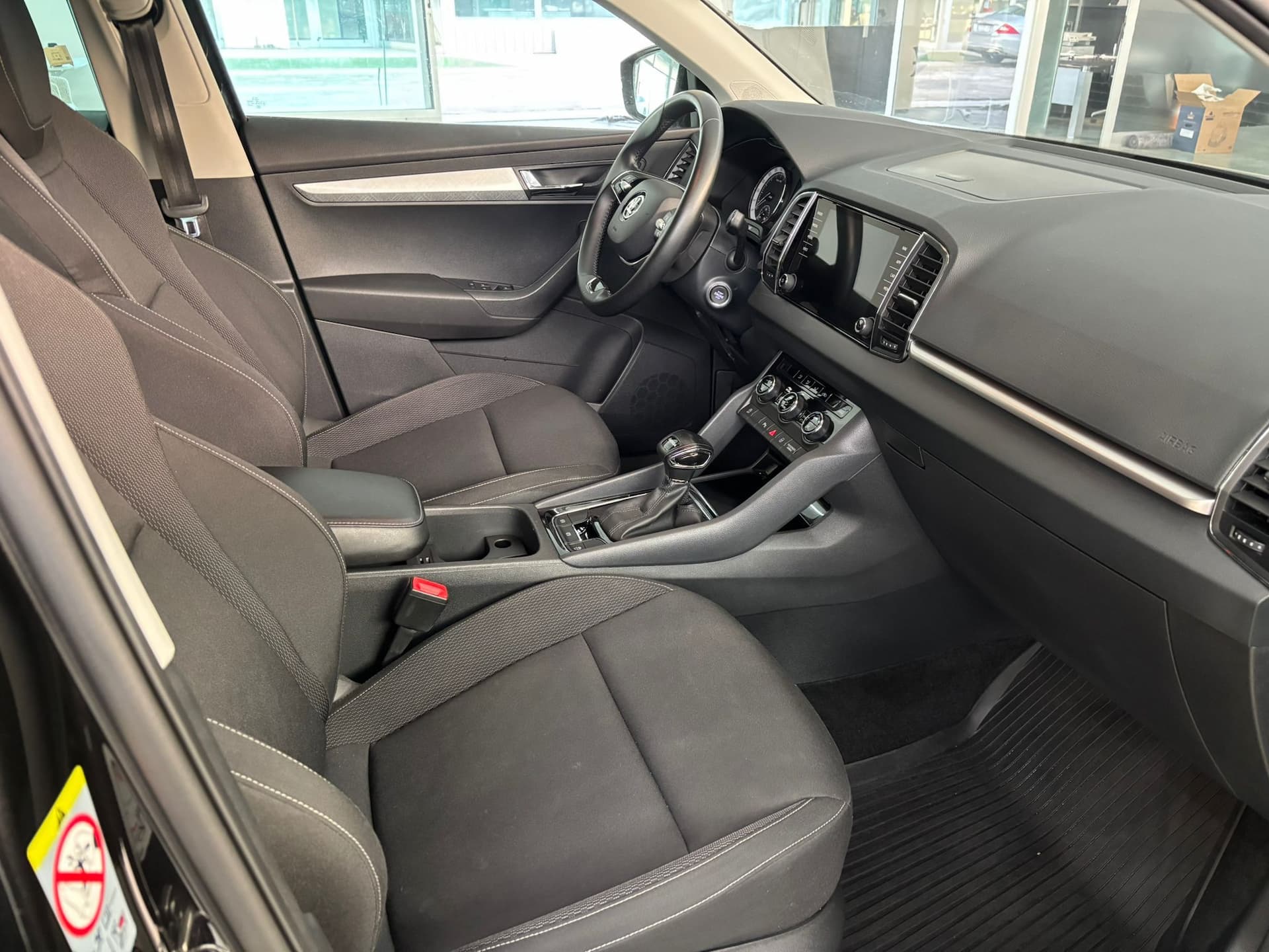 Skoda Karoq 2.0 tdi evo Executive 115cv dsg - Image 18