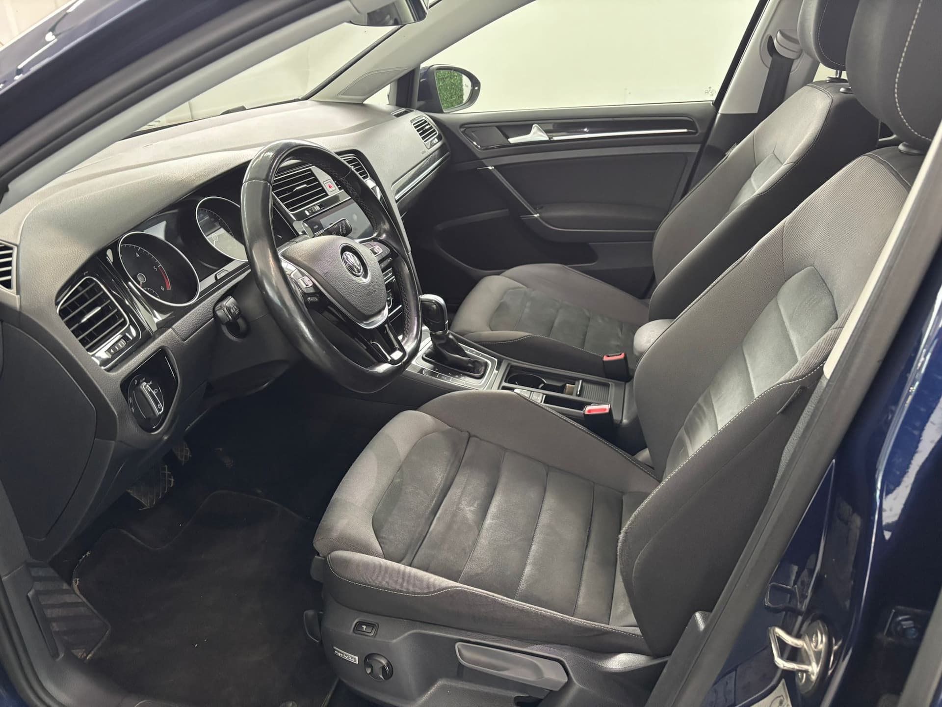 Volkswagen Golf 2.0tdi 150 cv highline dsg - Image 11