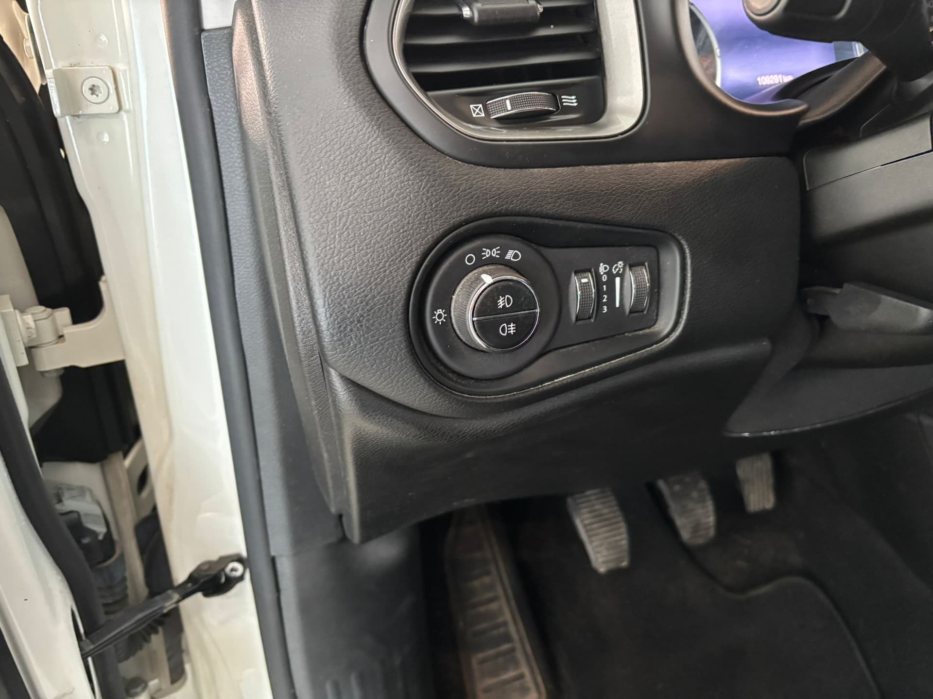 Jeep Renegade 2019 1.6 mjt Limited 2wd 130cv - Image 10