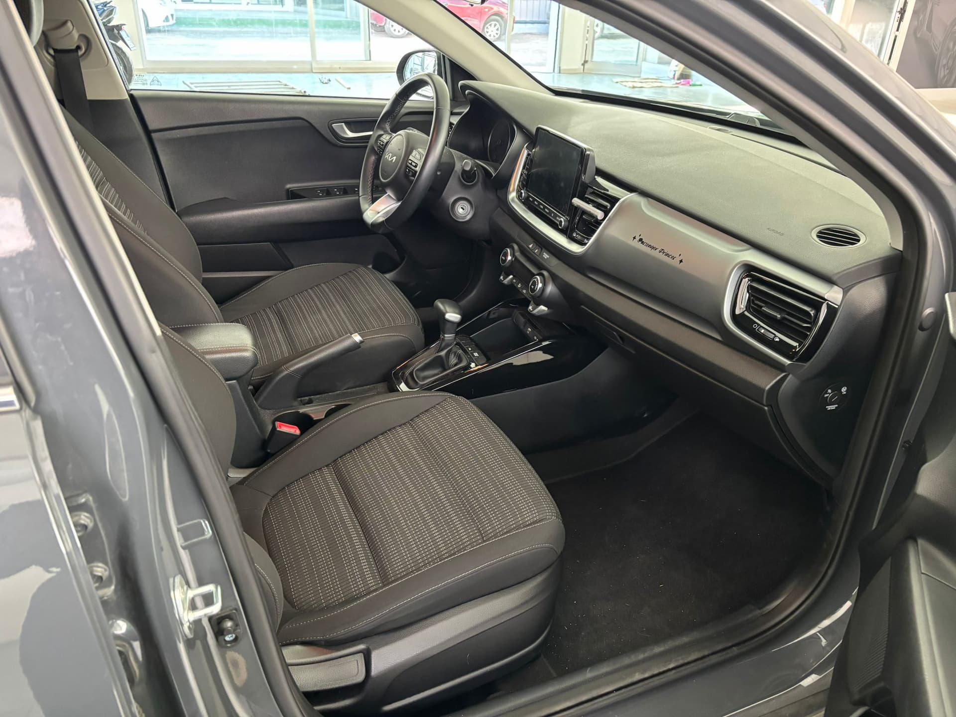 Kia Stonic 1.0 Style ecogpl 95cv dct - Image 18