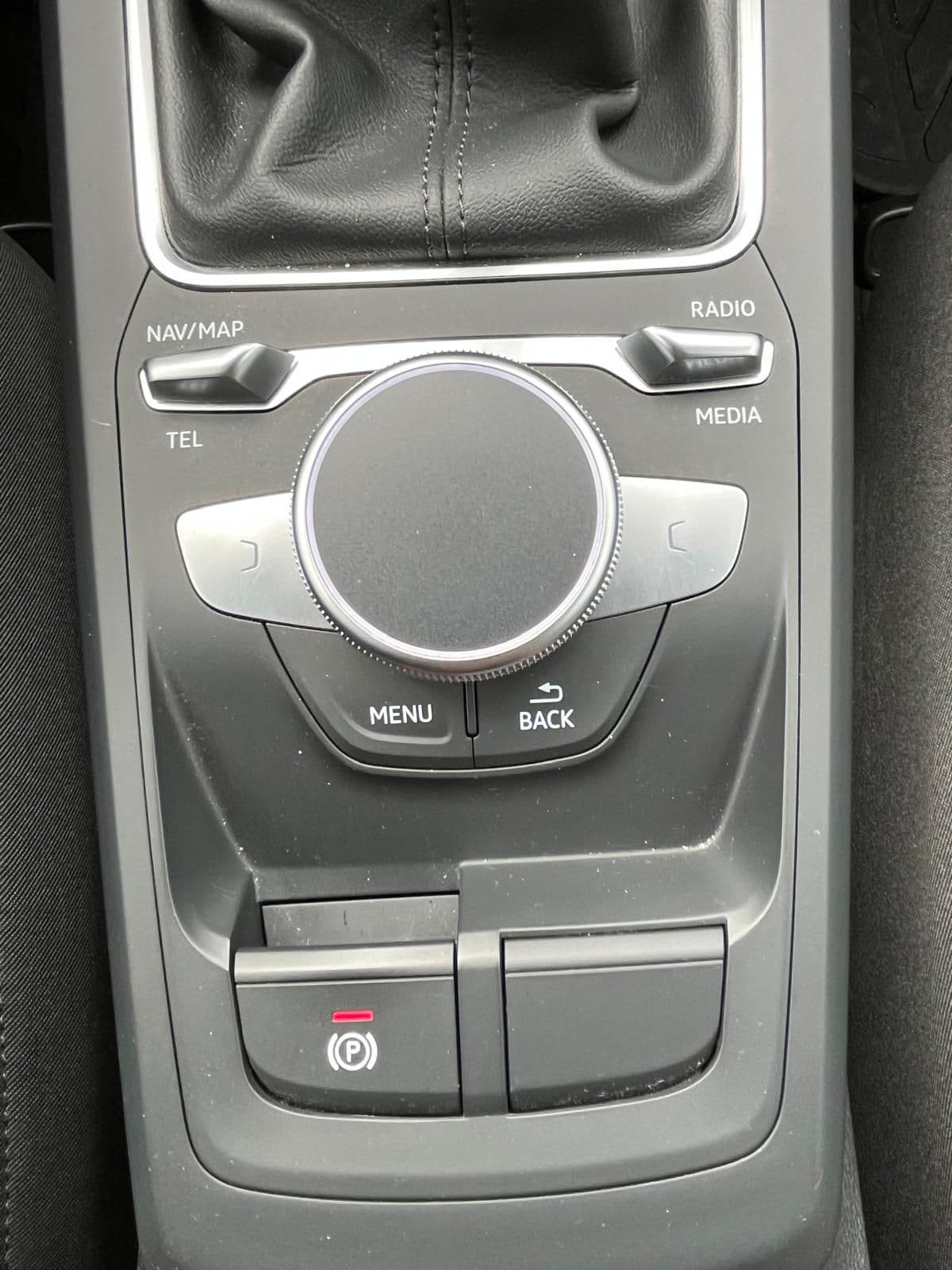 Audi Q2 I 2021 30 2.0 tdi Business - Image 13