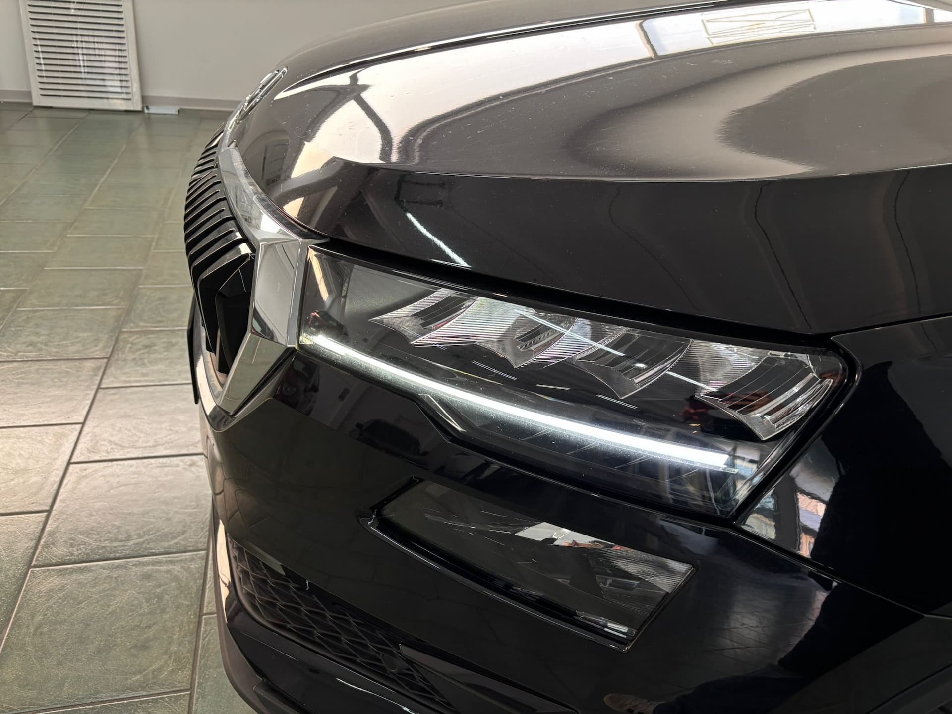 Skoda Karoq 2.0 tdi evo Executive 115cv dsg - Image 23