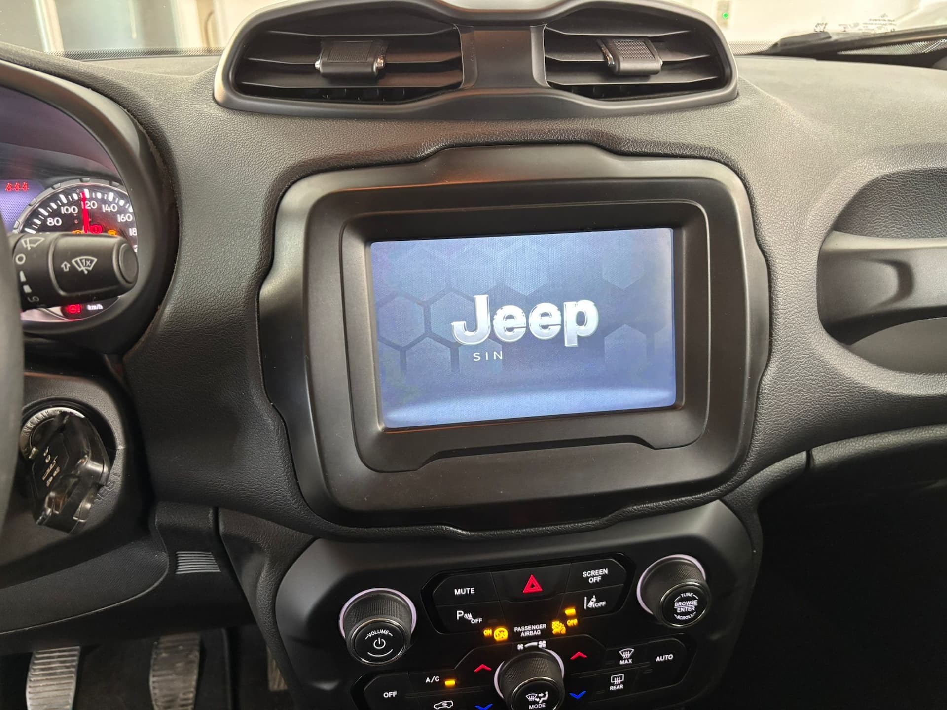 Jeep Renegade 2019 1.6 mjt Limited 2wd 130cv - Image 15