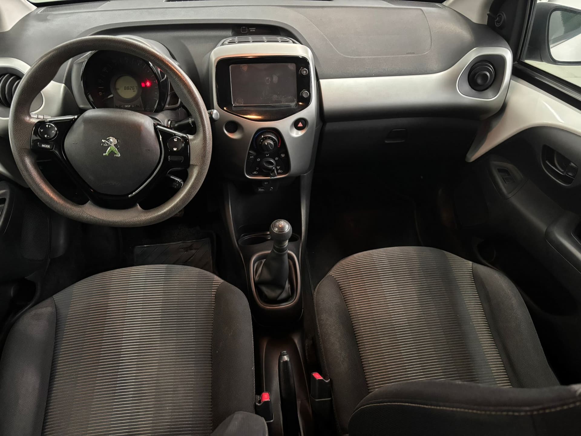 Peugeot 108 5p 1.2 vti 12v Allure - Image 13