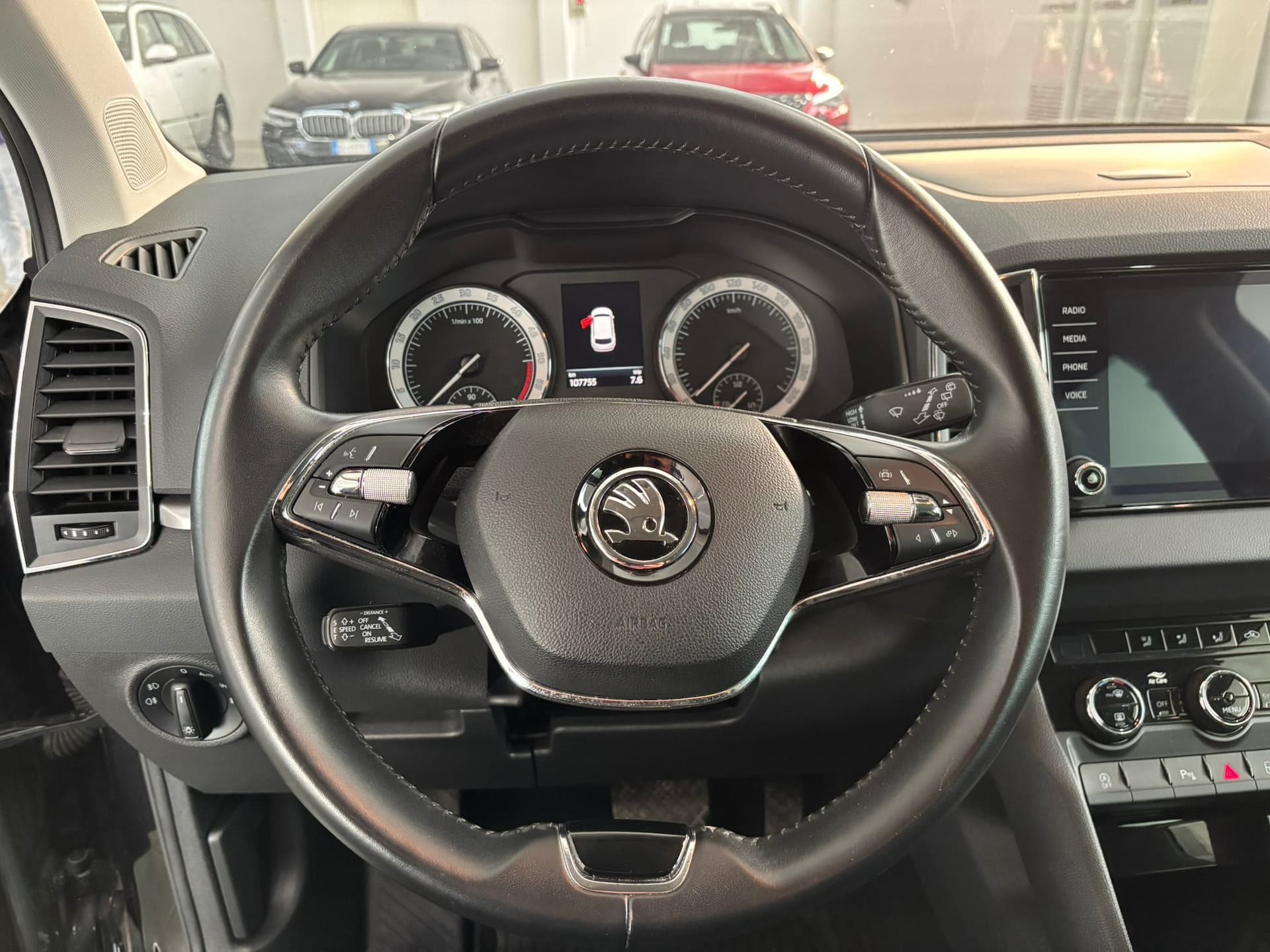 Skoda Karoq 2.0 tdi evo Executive 115cv dsg - Image 13